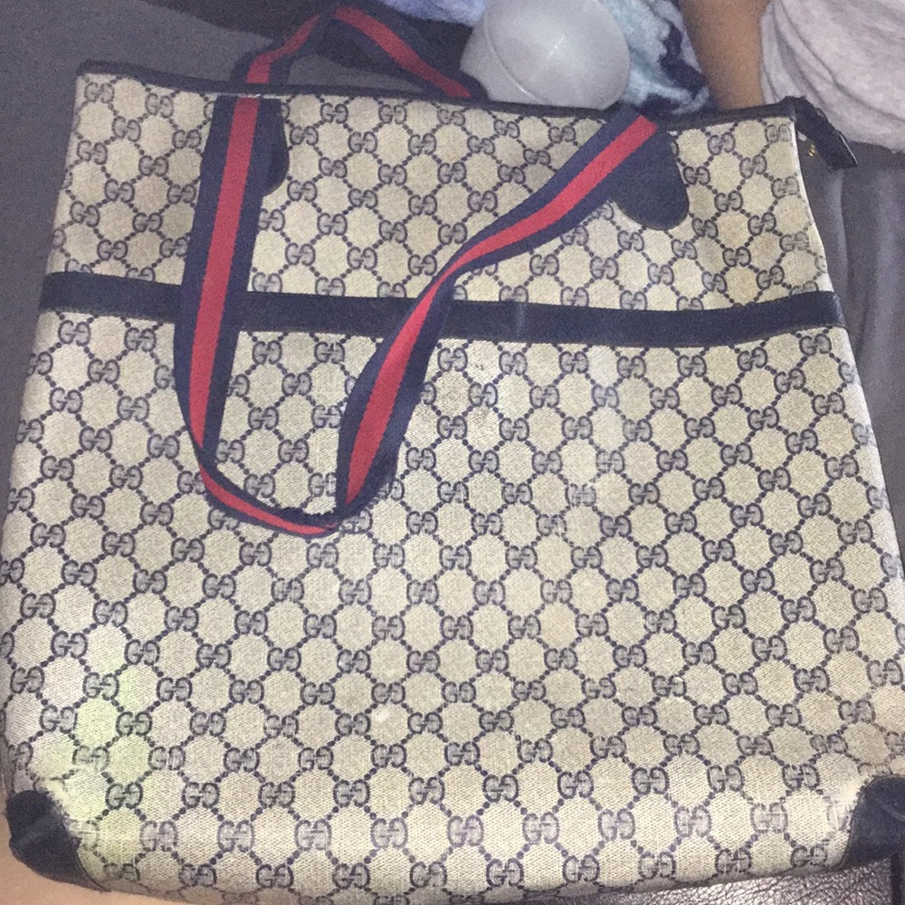 Gucci - Picture 2 of 6
